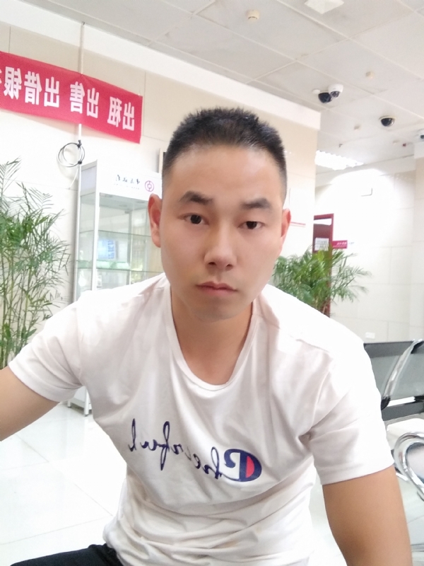 小少的第一张照片--株洲中老年相亲网